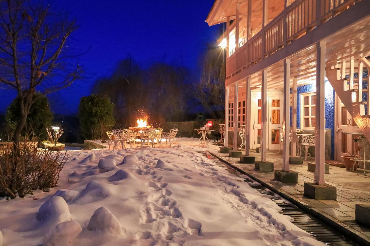 שימלה Stayvista At Violet Hill With Bonfire, Gazebo & Hill View מראה חיצוני תמונה